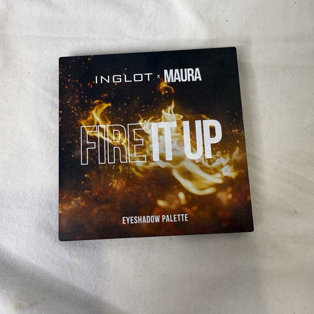 Fire It Up Eyeshadow Pallete Inglot x Maura, Brand New Earth Tones